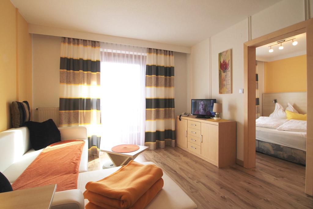 Seepension Neubacher Kg Nussdorf am Attersee Room photo