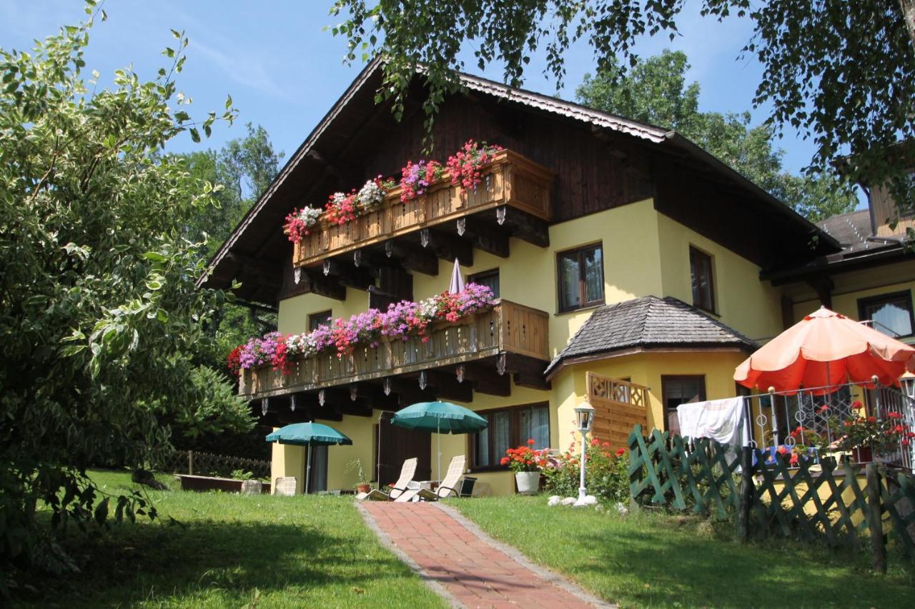 Seepension Neubacher Kg Nussdorf am Attersee Exterior photo